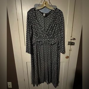 Black and white dress size large